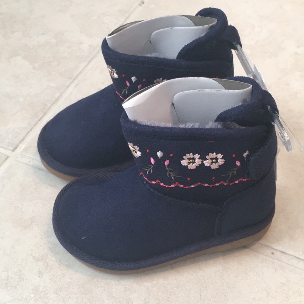 NWT Carter’s Toddler Girl boots